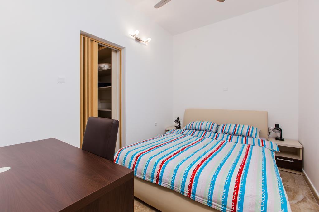 La Perla Apartments Sutivan Eksteriør billede